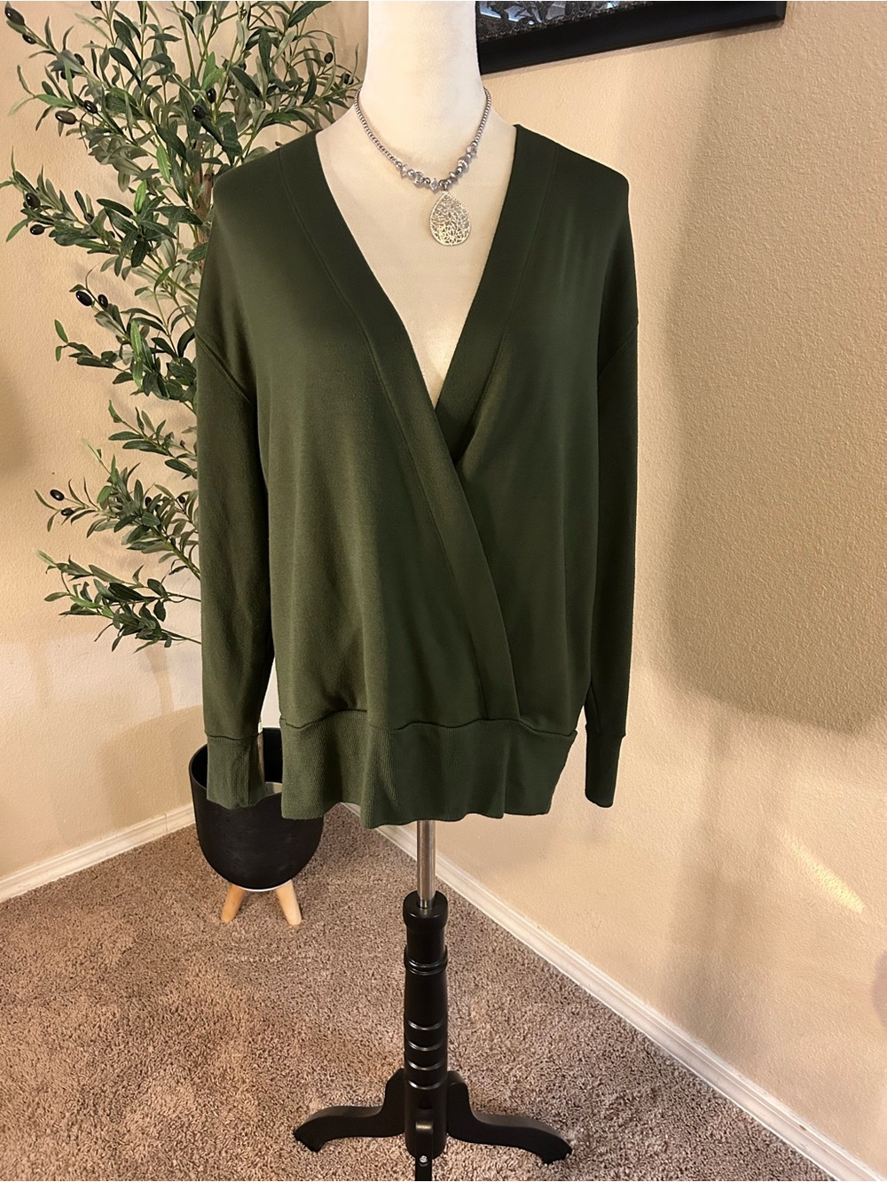 Athleta Purana Emerald Green Sweater Wrap Soft Size Medium